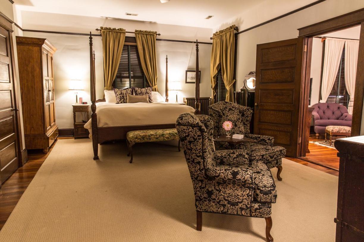 Deluxe King Suite,1732287363:JPEG