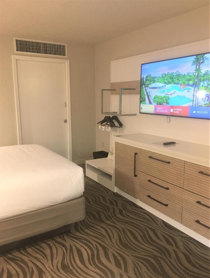 Queen Room - Mobility Access/Non-Smoking
