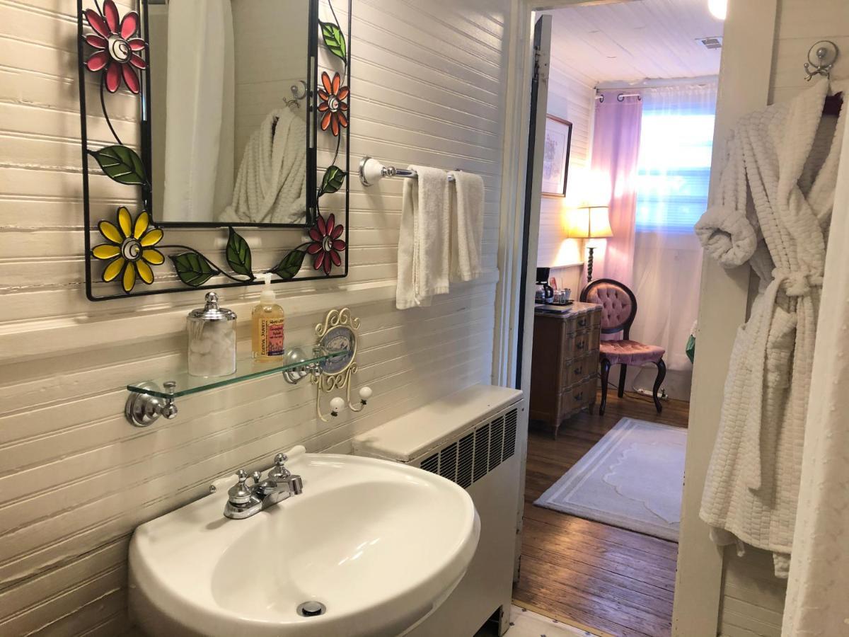 Queen Room # 4