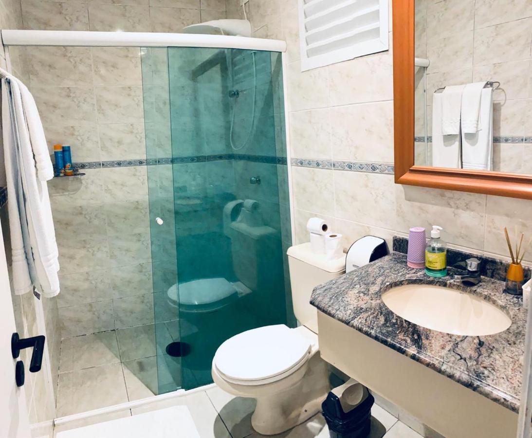 Quarto Quádruplo com Banheiro Privativo