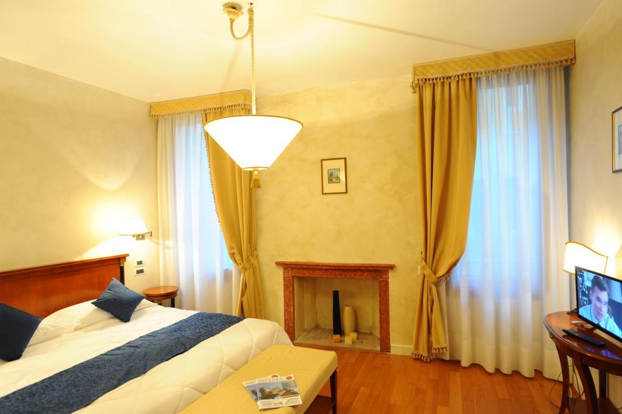 Double Room,961425853:JPEG