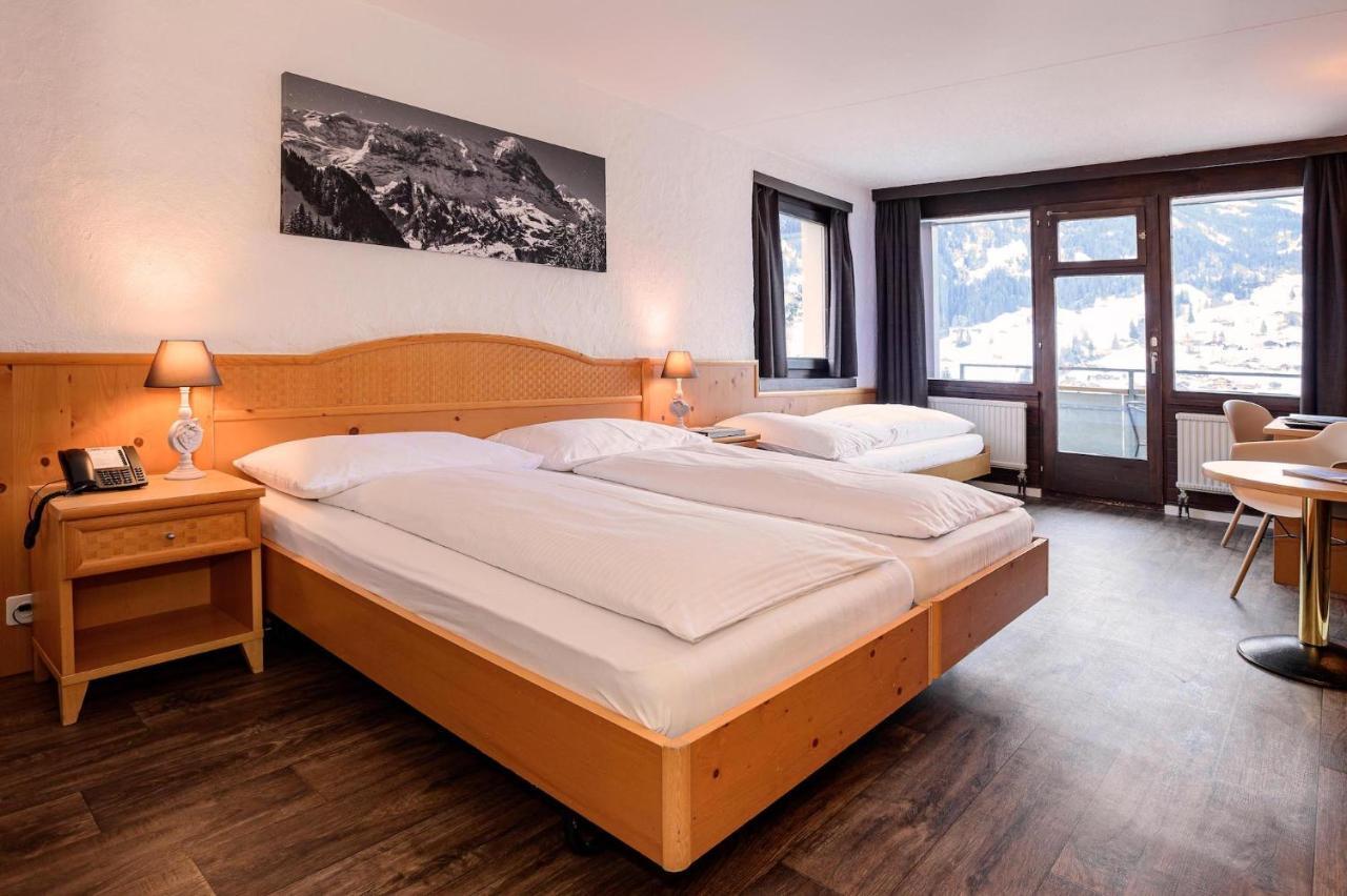 Chambre Triple avec Balcon - Vue sur l'Eiger