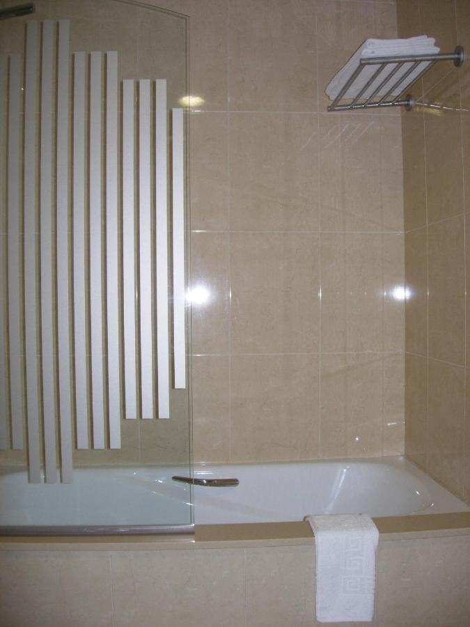 Habitación Familiar (2 adultos + 2 niños menores de 12 años)