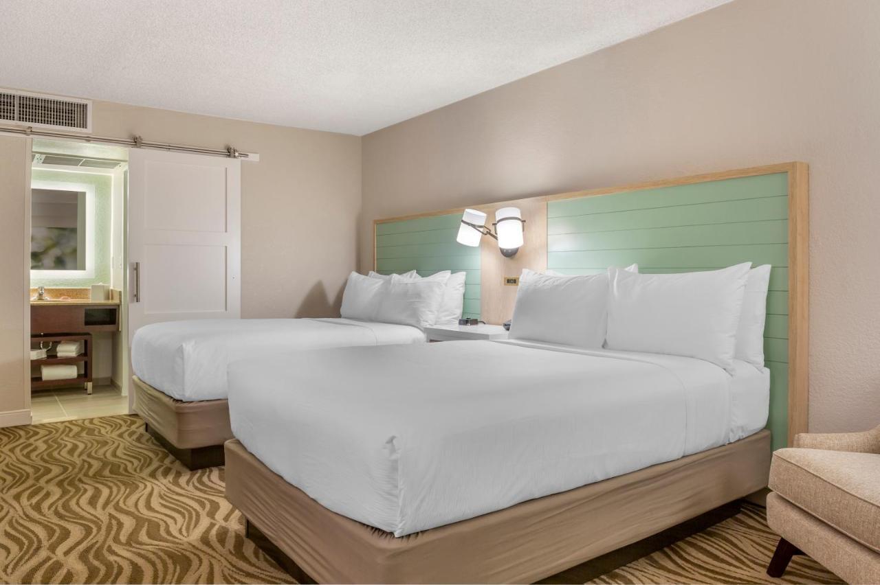 Standard Room with Two Double Beds - Courtyard View