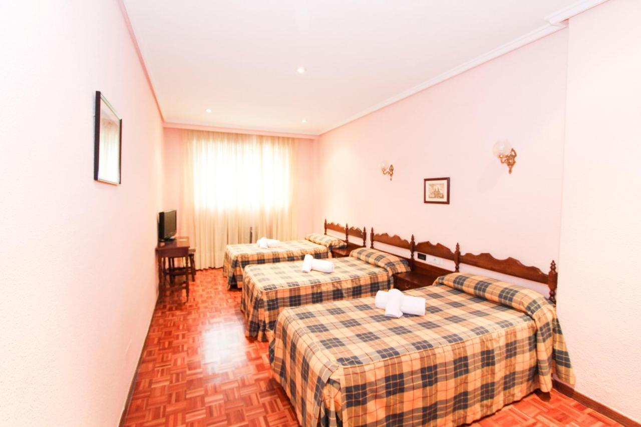 Chambre Triple (3 Adultes)