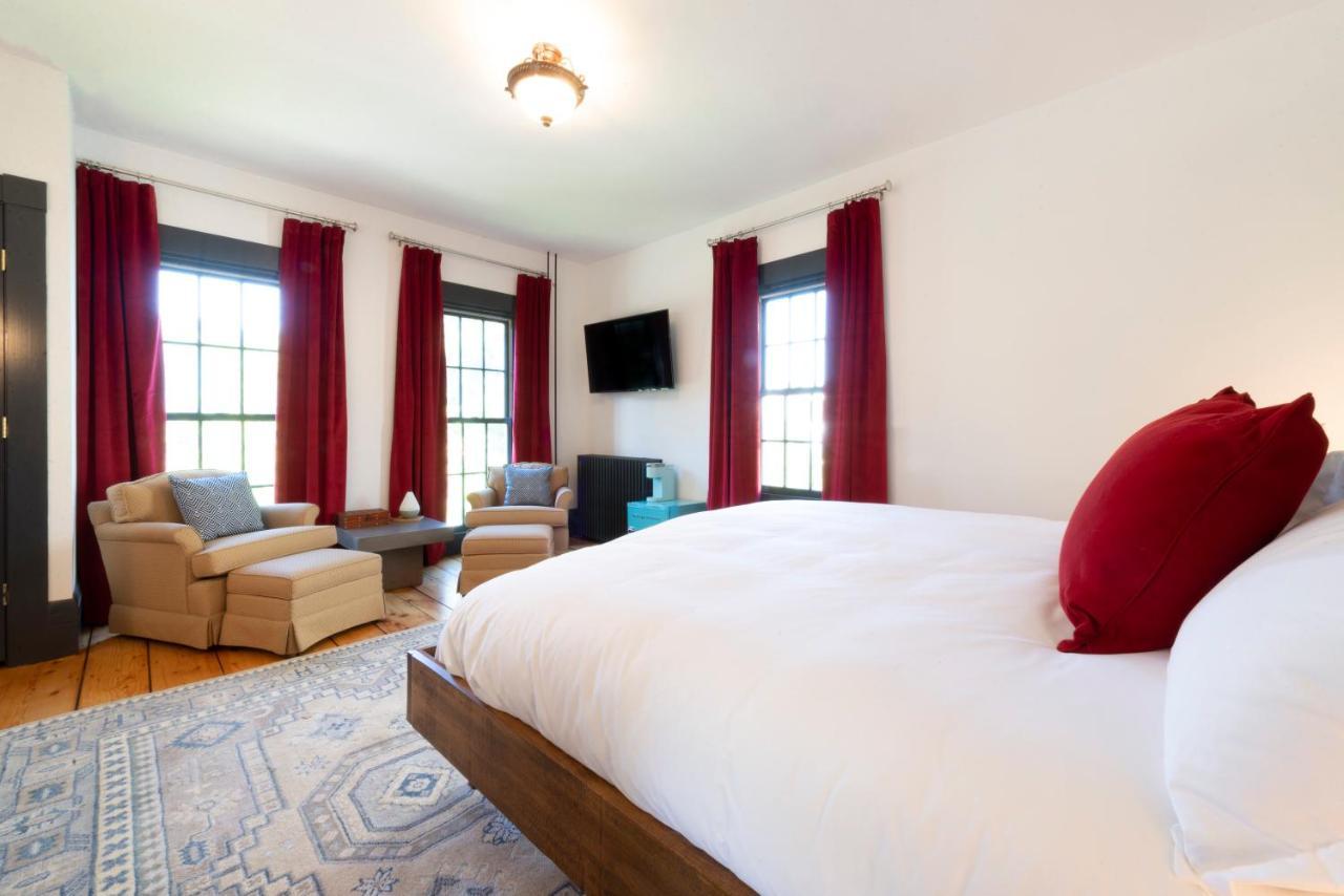 Deluxe Double Room with Bath