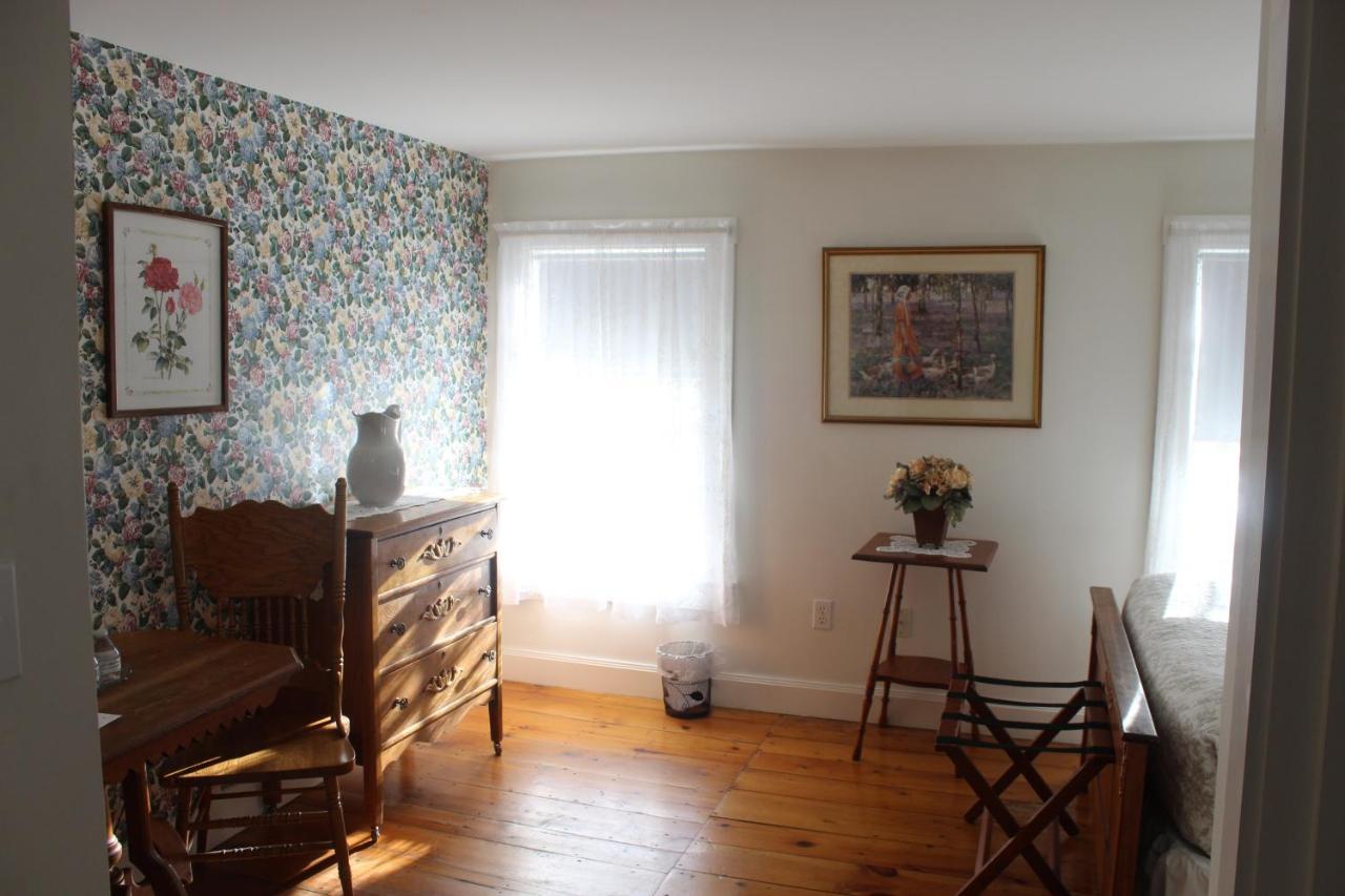Queen Suite