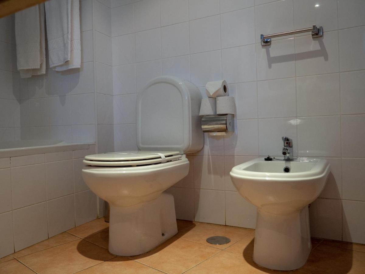Chambre Double ou Lits Jumeaux avec Balcon - Vue sur Piscine