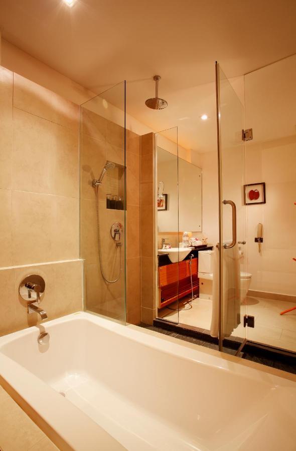 Deluxe Doppelzimmer mit Poolblick und täglicher kostenloser Minibar
