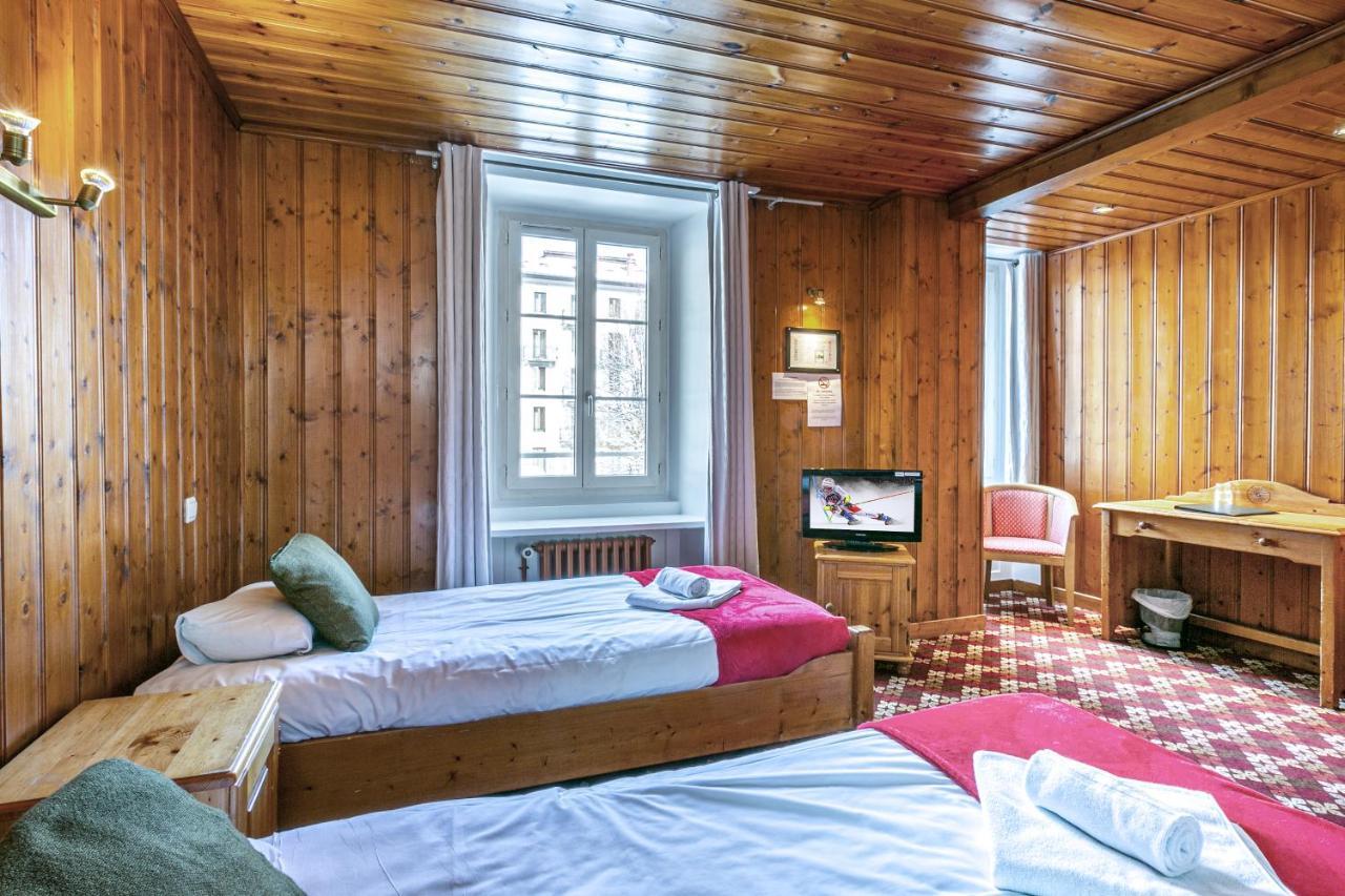 Tweepersoonskamer met 2 Aparte Bedden