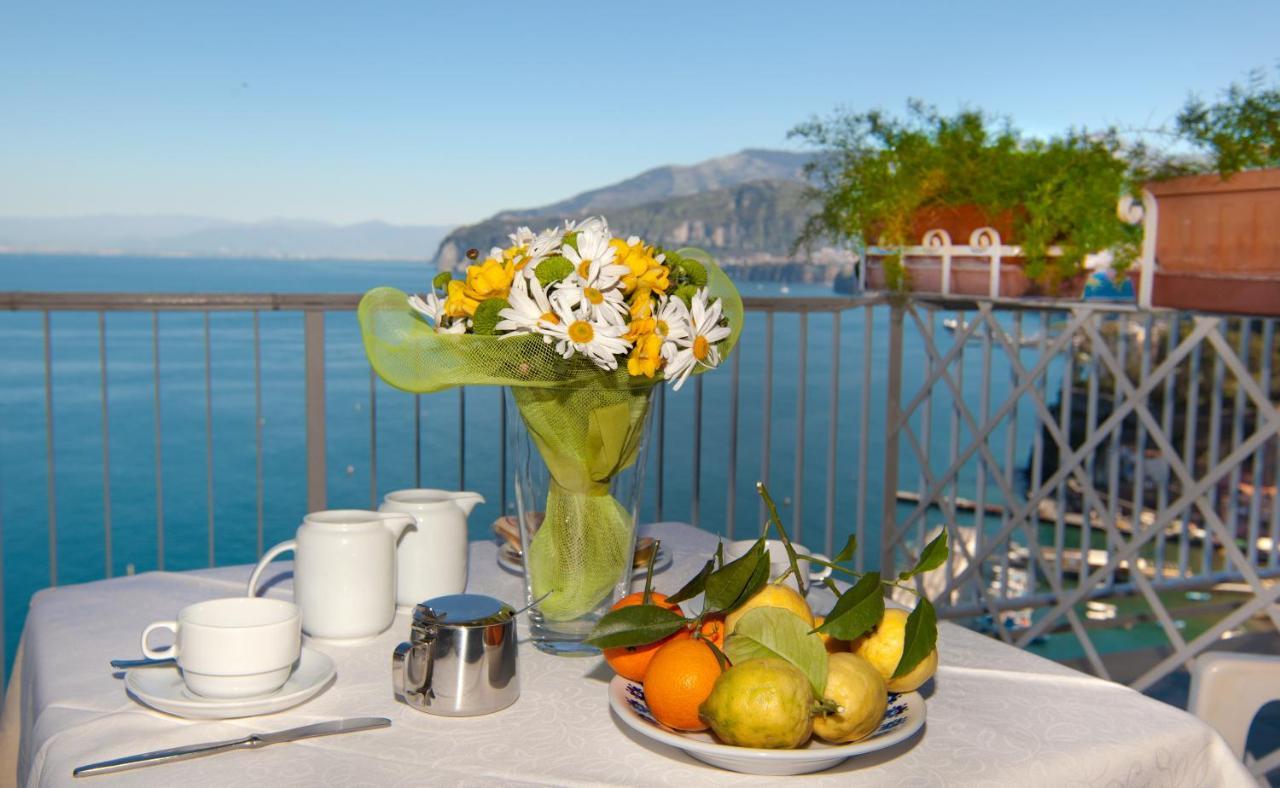 Double Room with Balcony and Sea View