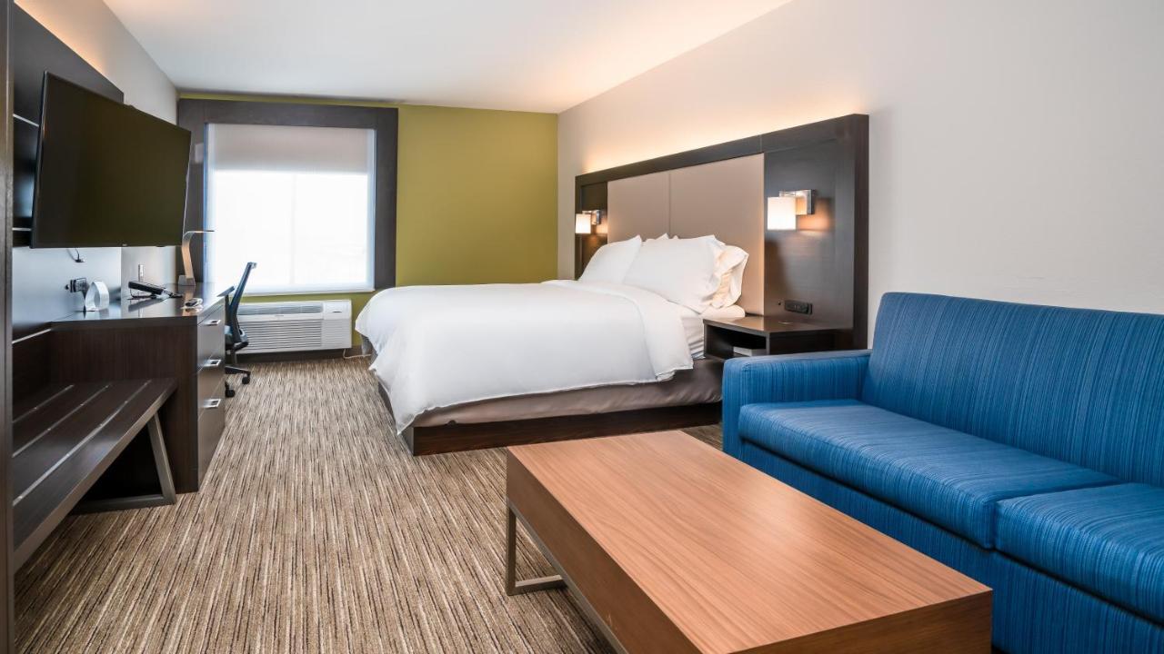 Standard King Room with Sofa Bed