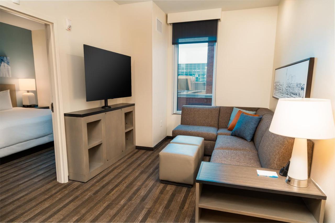 King Studio Suite with Kitchen, Tub and Sofa Bed - Disability Access