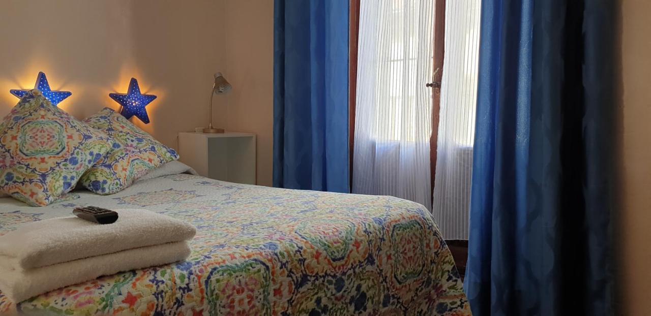 Quarto Duplo com Casa de Banho Partilhada