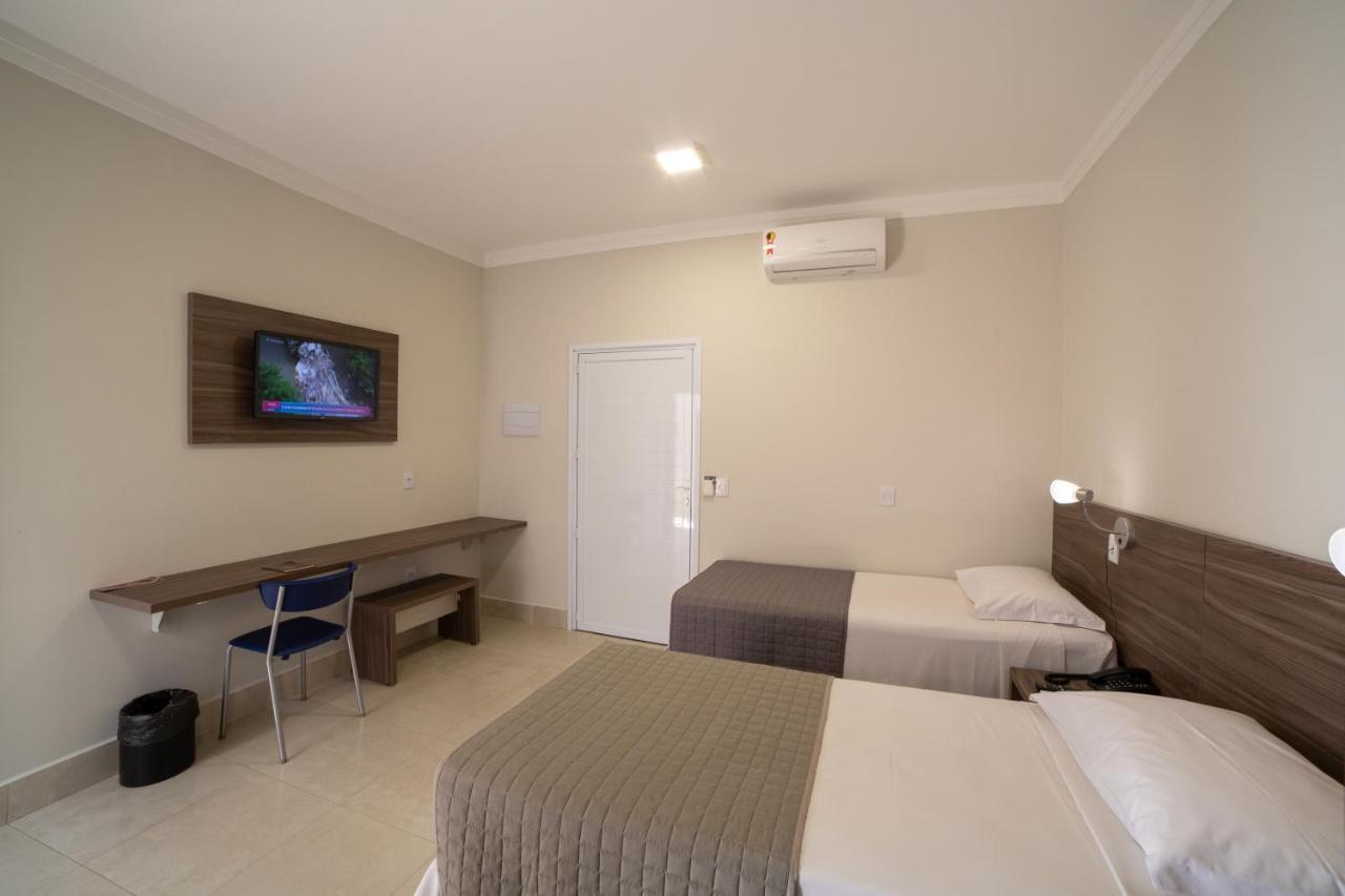 Apartamento com Varanda