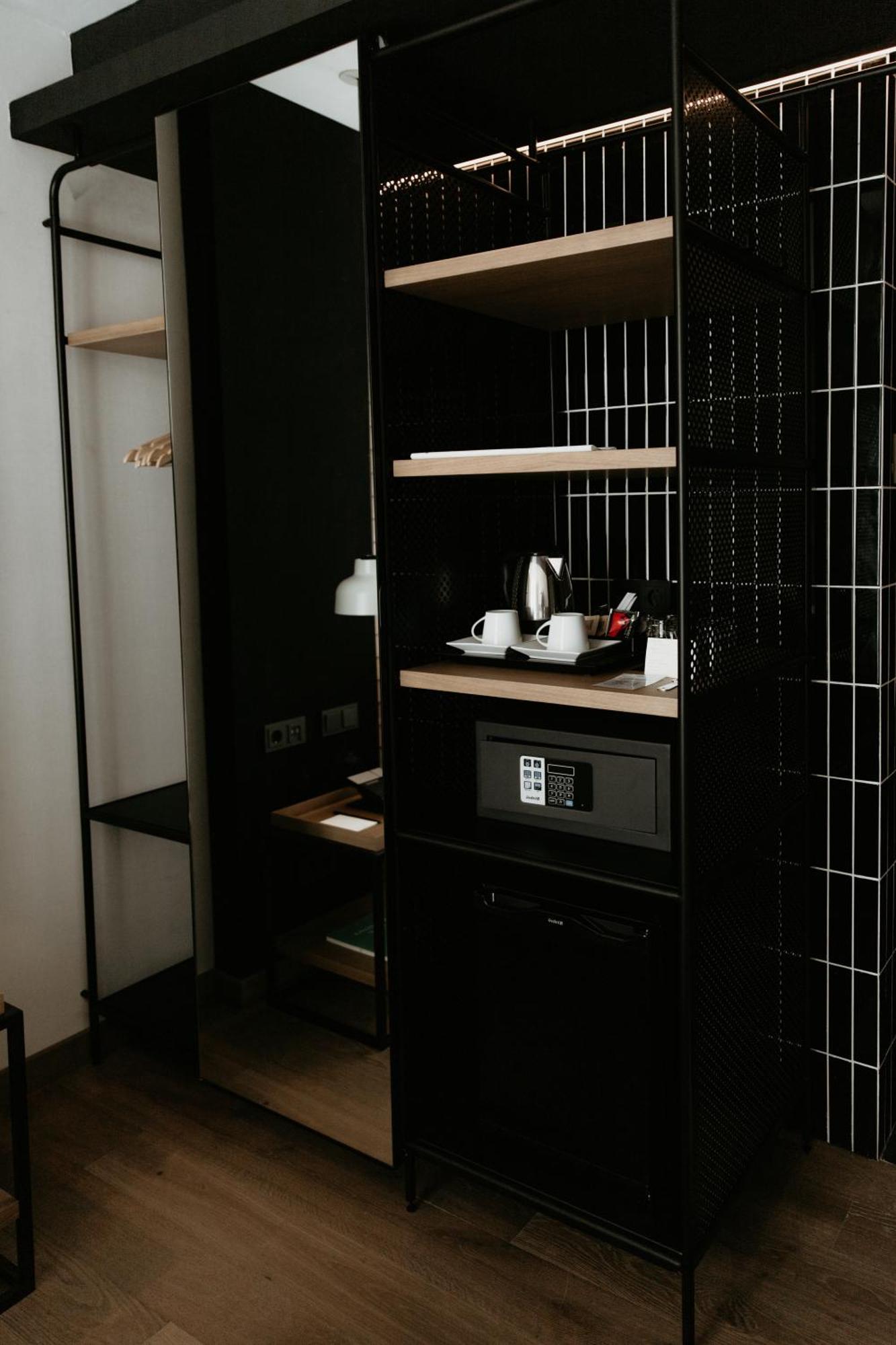Quarto com Cama de Casal ou 2 de Solteiro e Terraço Privativo