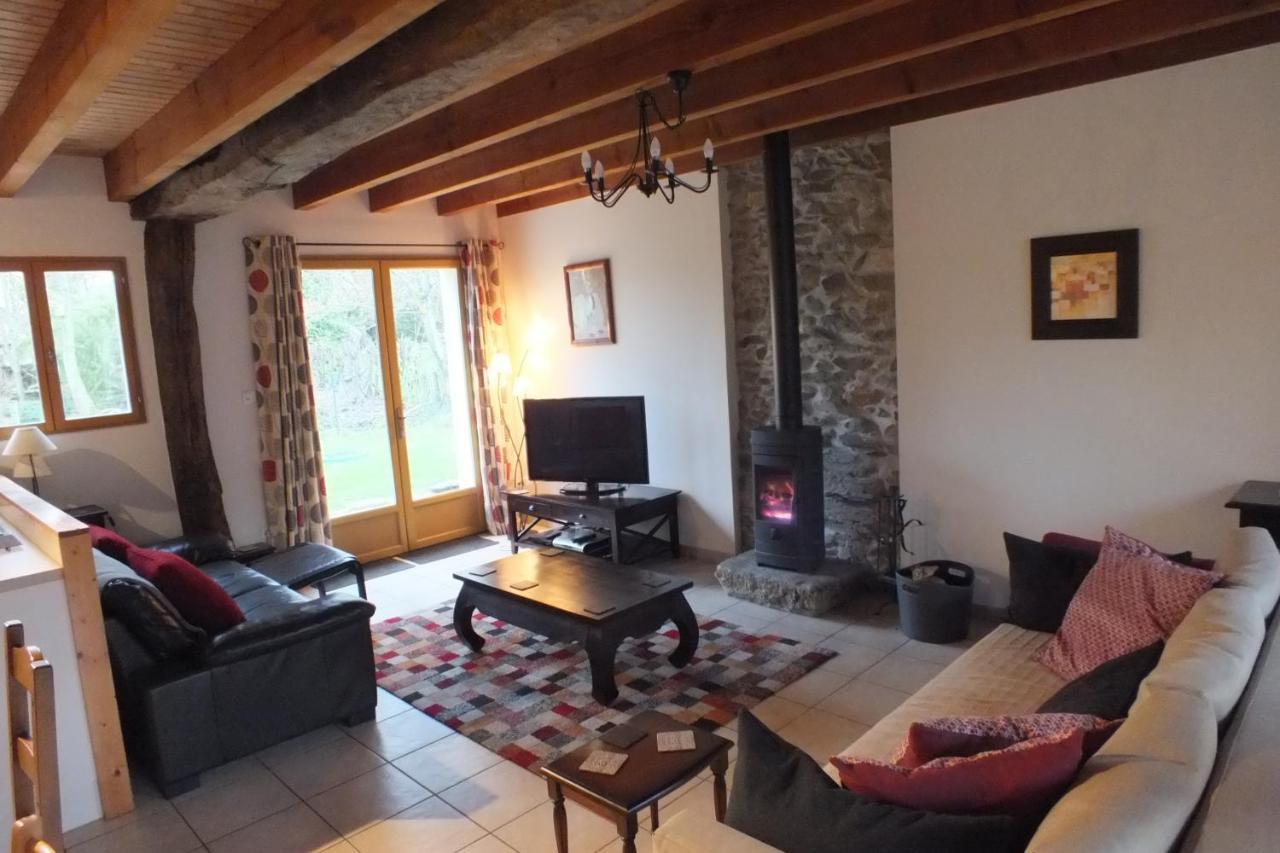 Three-Bedroom House,547004415:JPEG
