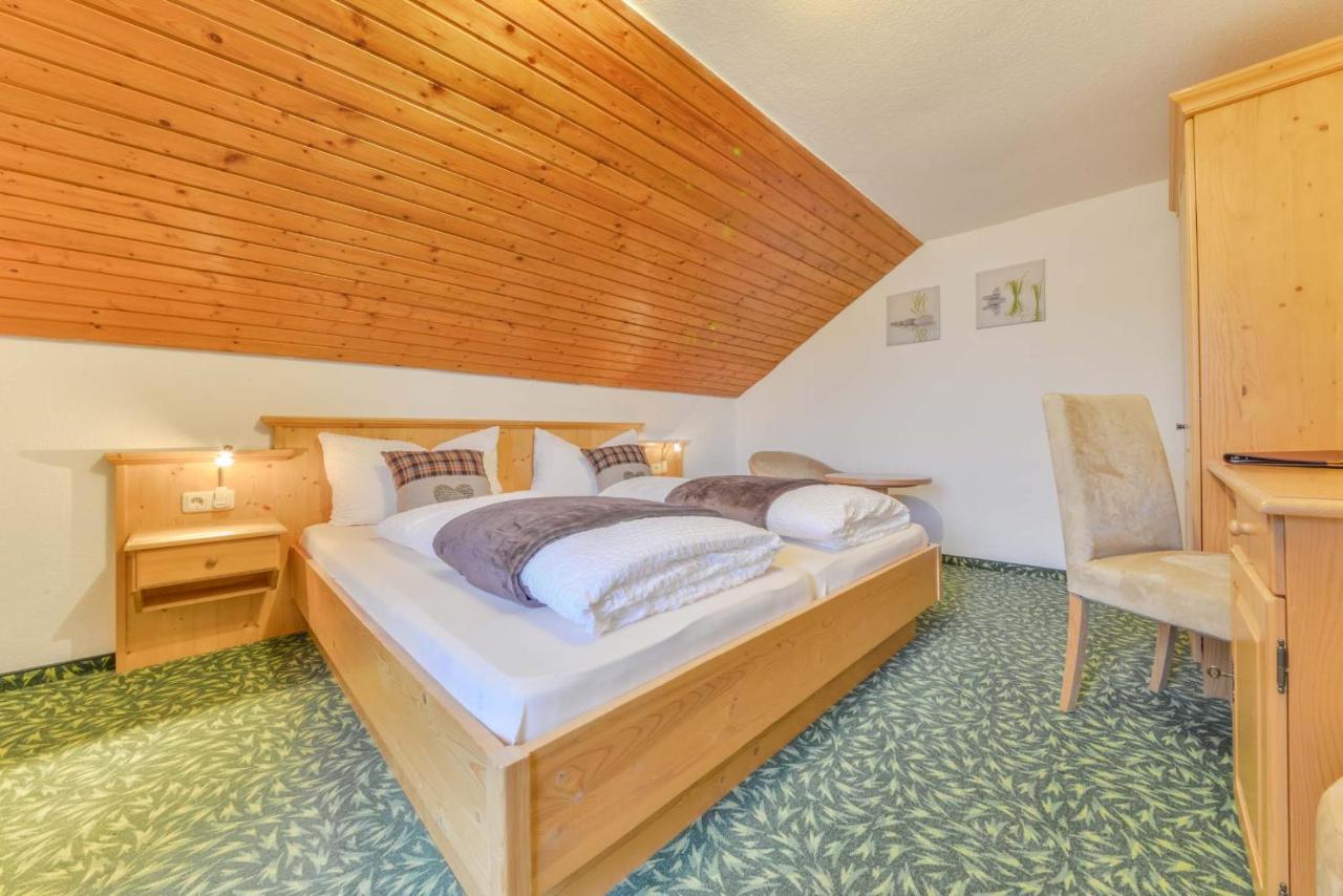 Triple Room with Balcony,1319927074:JPEG