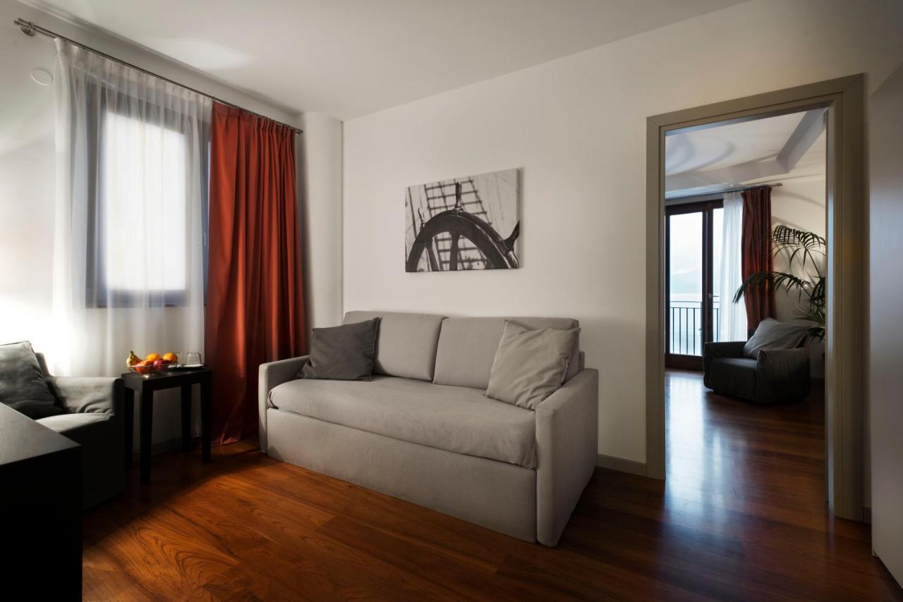 Deluxe Dreibettzimmer mit Seeblick