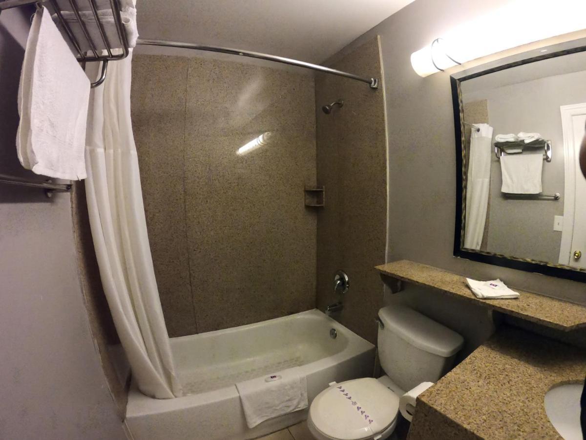 King Room - Non-Smoking