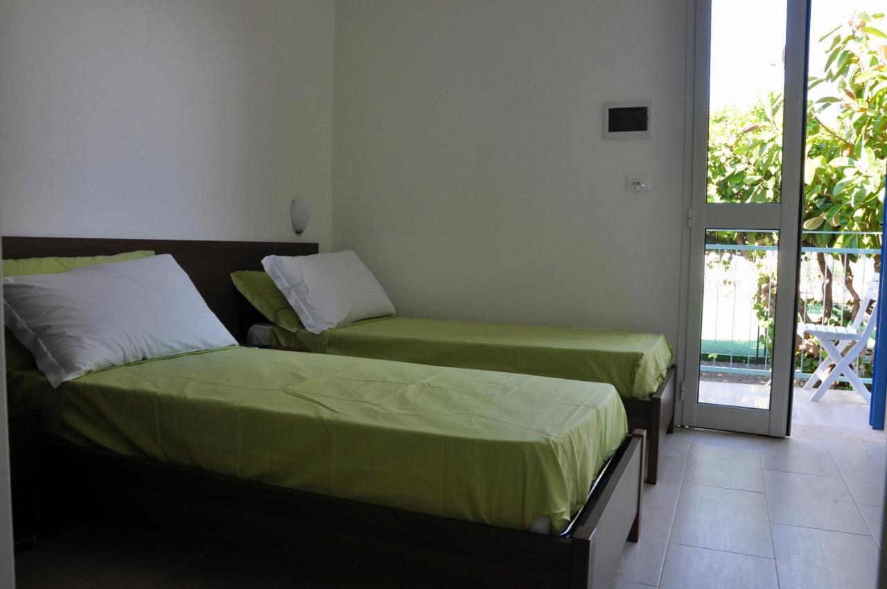 Twin Room Shower,997414536:JPEG