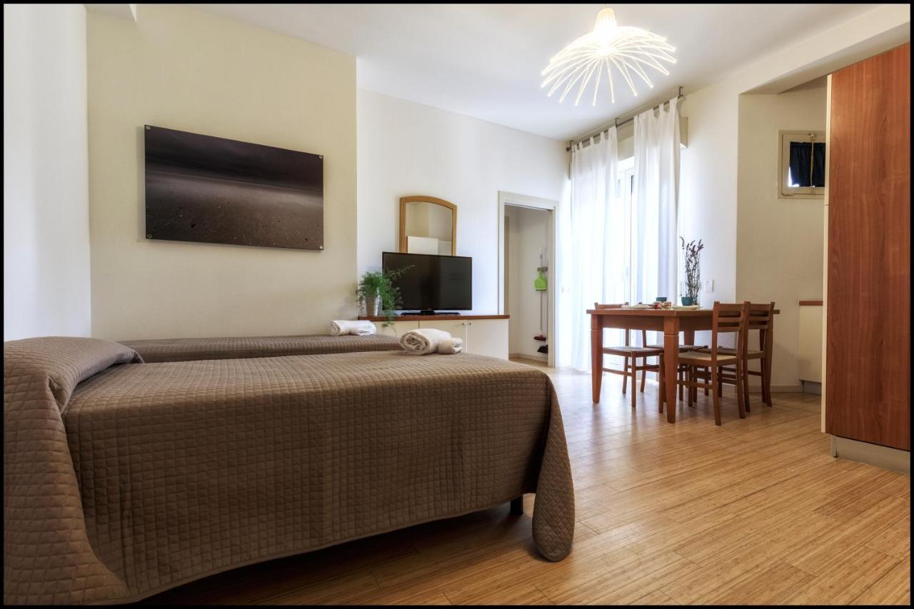 One-Bedroom Apartment,997852794:JPEG