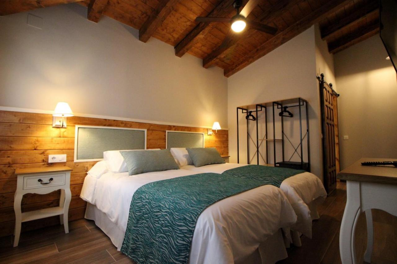 Twin Room with Garden View,998481237:JPEG