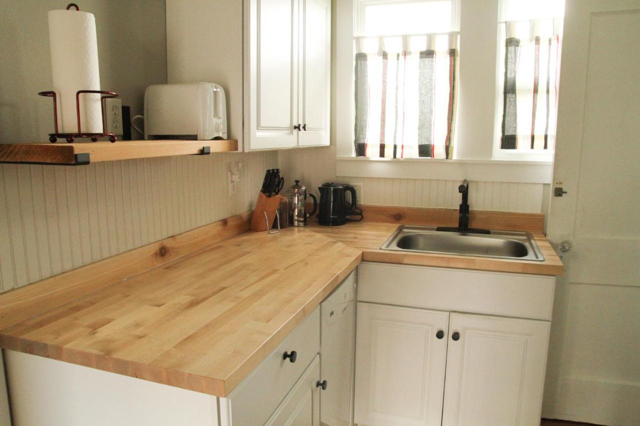 One-Bedroom with Kitchen