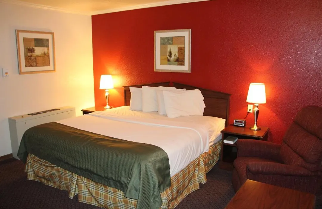 Fort Hays Inn-1