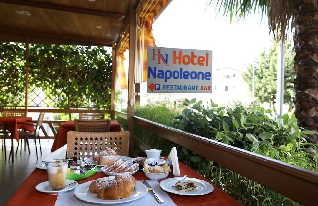 Hotel Napoleone-1