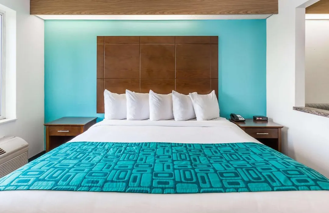 Howard Johnson By Wyndham Vancouver Hotel & Suites-1