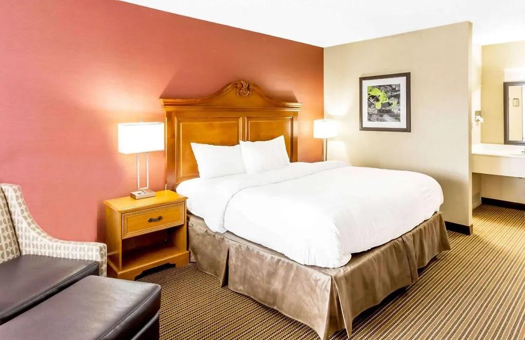 Ramada By Wyndham Salt Lake City North Temple-1