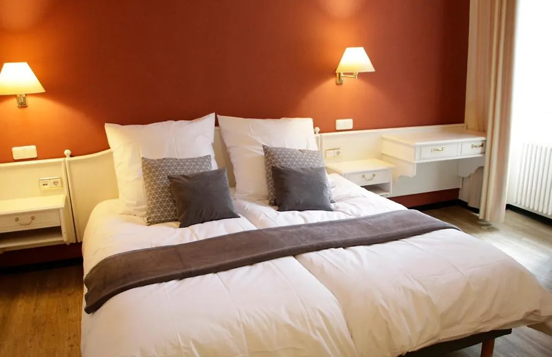 Z&B Hotel-1