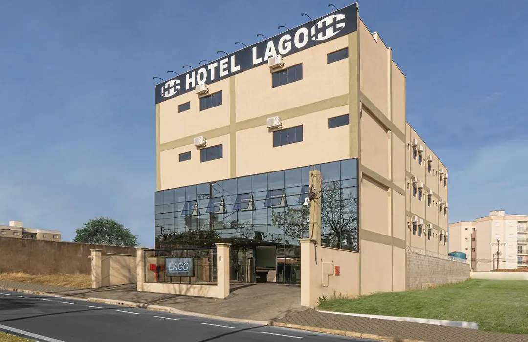 Hotel Lago Araras-1