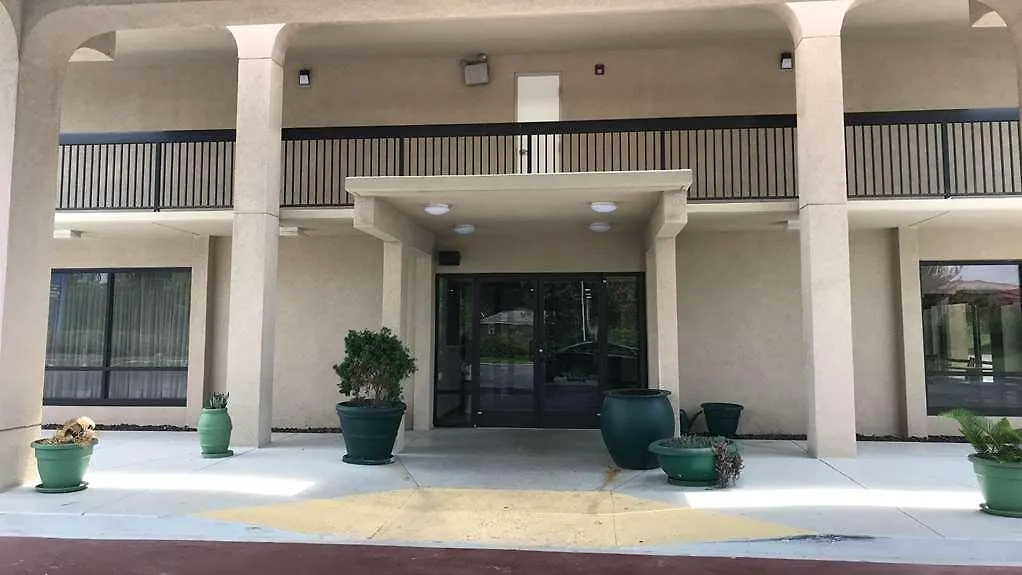 Clarion Pointe-1