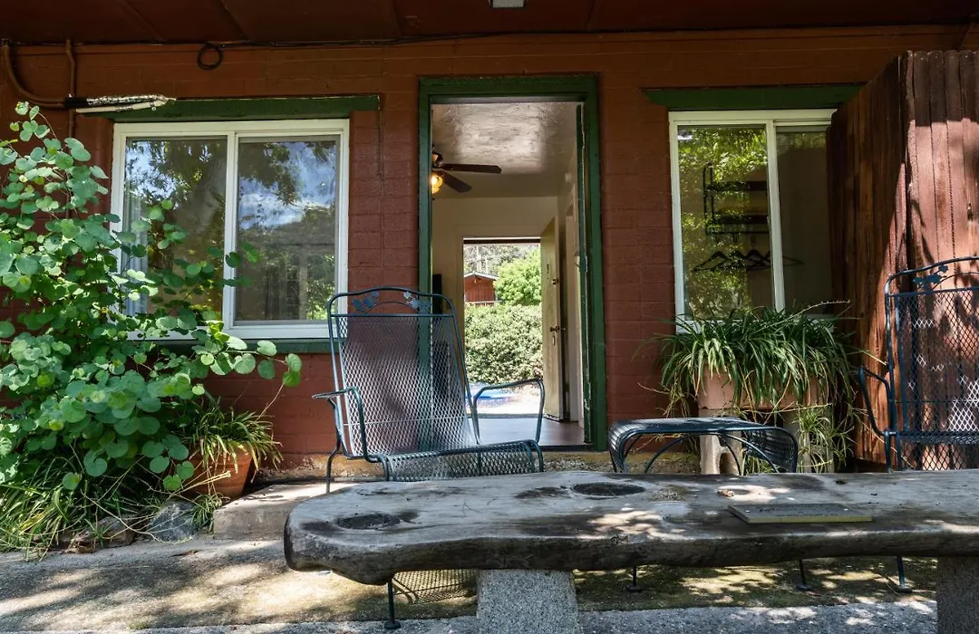 Buckeye Tree Lodge-1