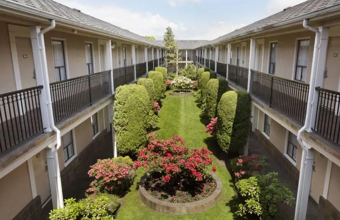 Days Inn By Wyndham Vancouver Metro-1