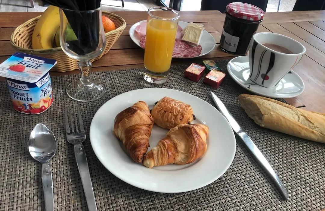 Brit Hotel Toulon - La Valette-1