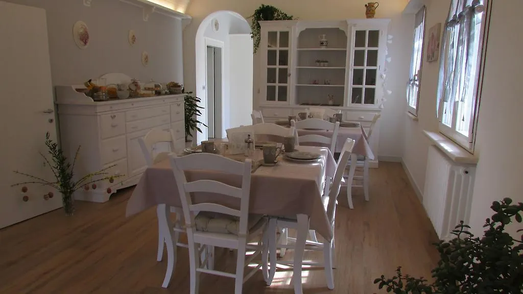 B&B Nadine Forlì - boutique eco stay con parcheggio gratuito-1