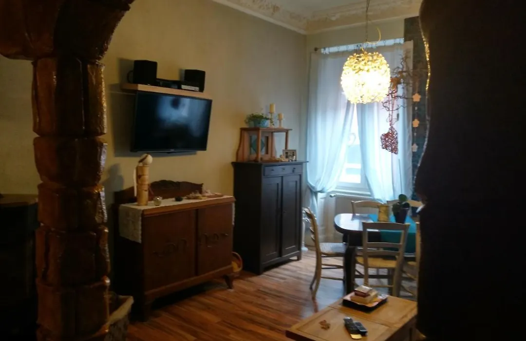 Grosses Zimmer Mit Doppelbett-1
