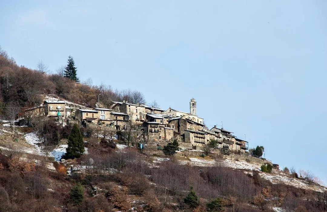 Hotel Bed & Rooms , Corte Rossa -1 Min Walk To Bernina Express-1
