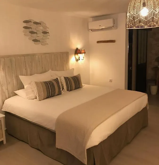 Finca Pura, Clothing Optional Guestrooms-1