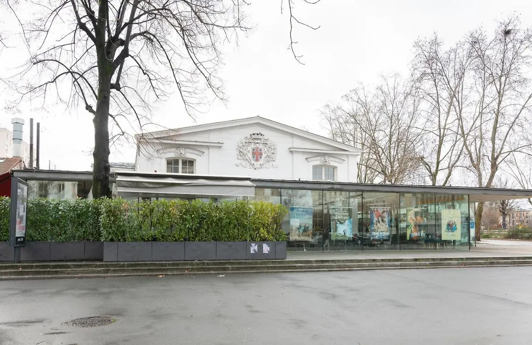Cameleon Paris Guesthouse-1
