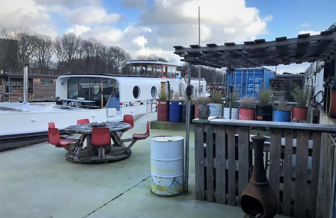 B&B Woonschip Robbedoes-1