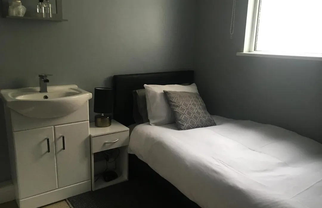 The Woodszz Guest House-1