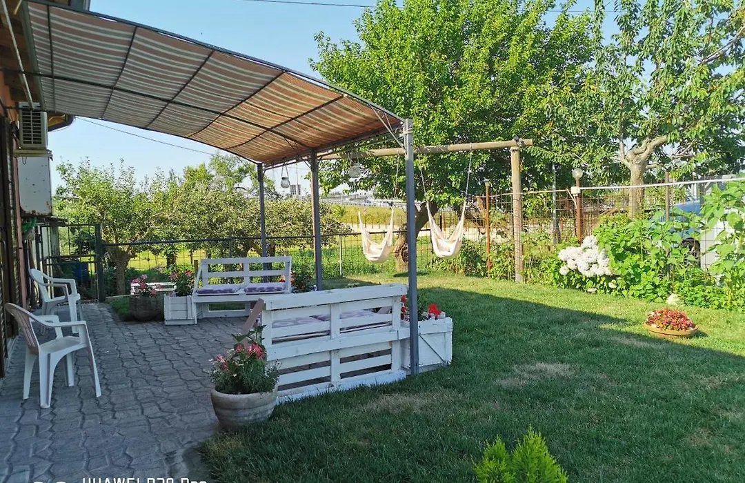 Bed And Breakfast "Anna"-1