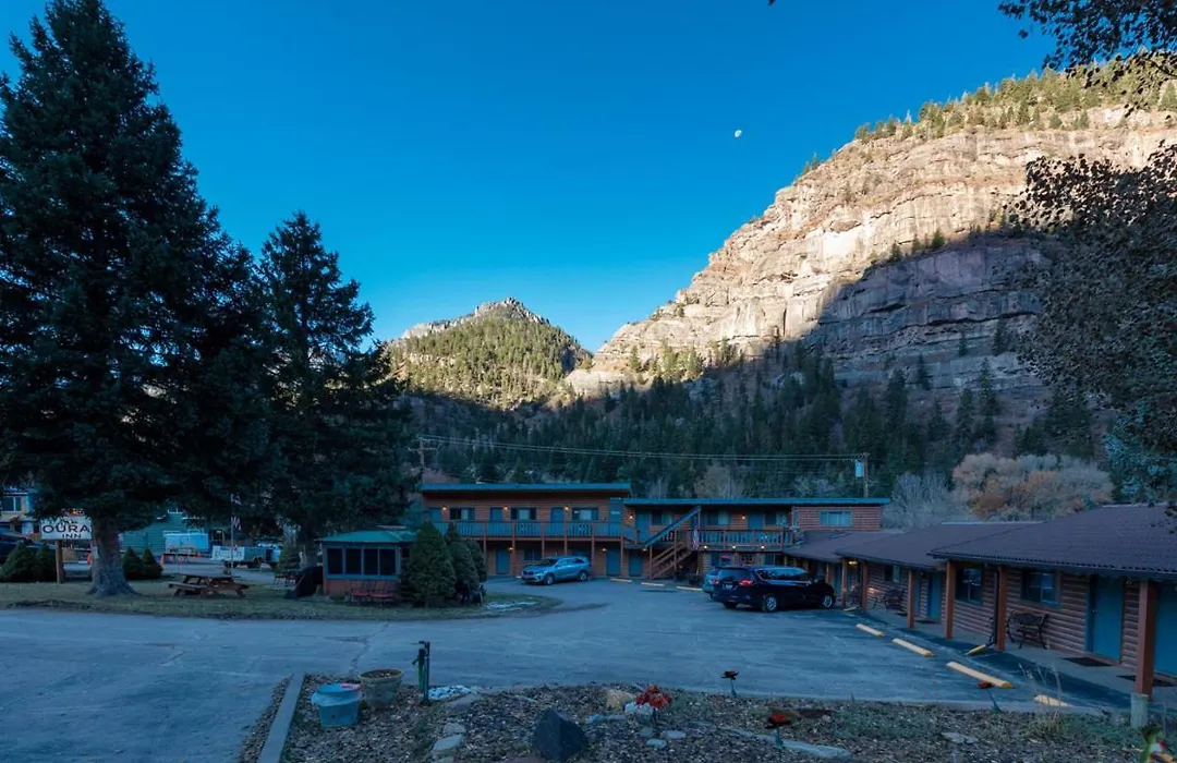 Ouray Inn-1