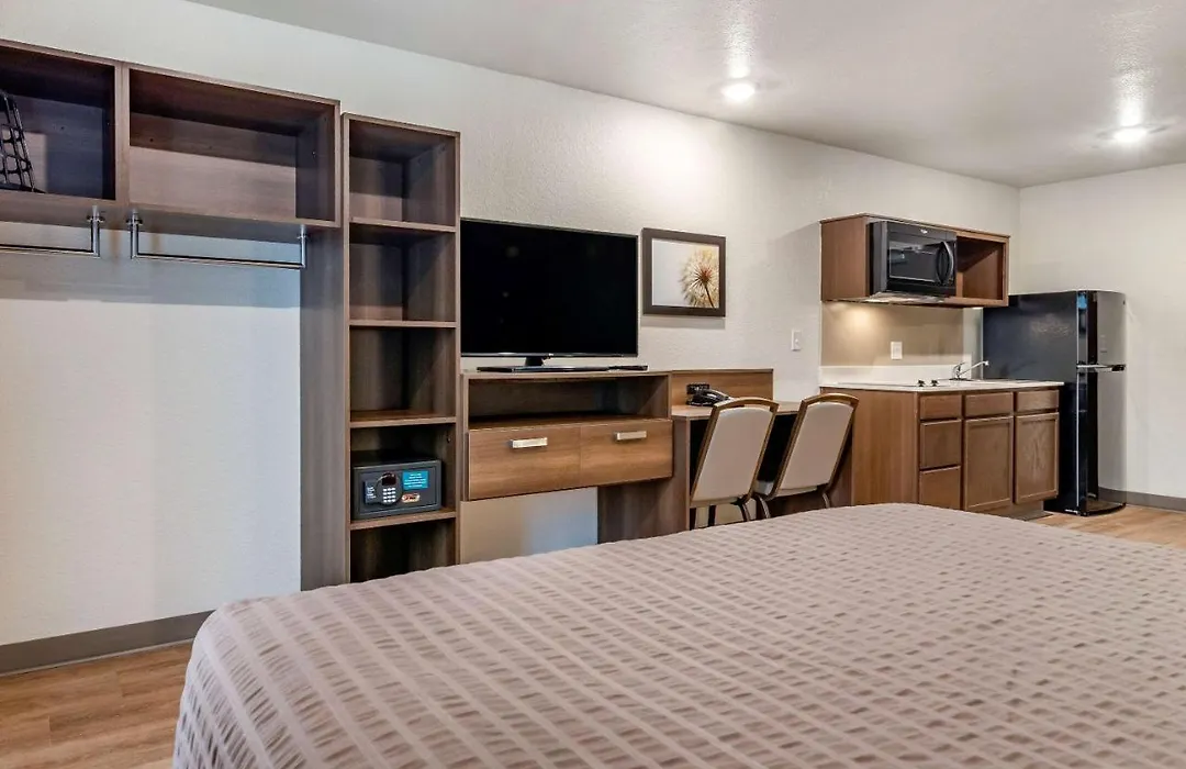 Woodspring Suites Brunswick-1