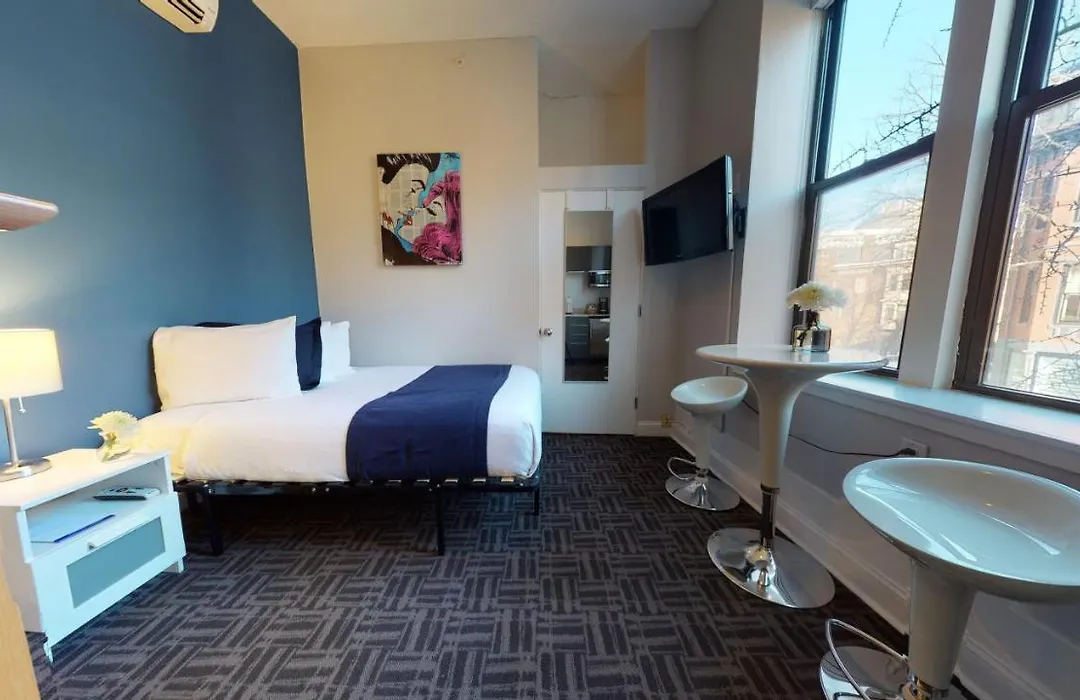 Stylish Downtown Studio In The Southend, C.Ave #43-1