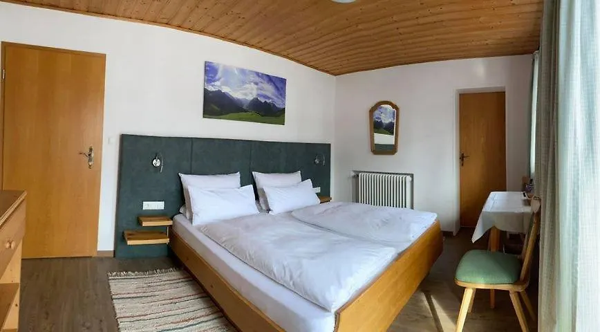 Frühstückspension Gästehaus Zum weissen Rössl-1
